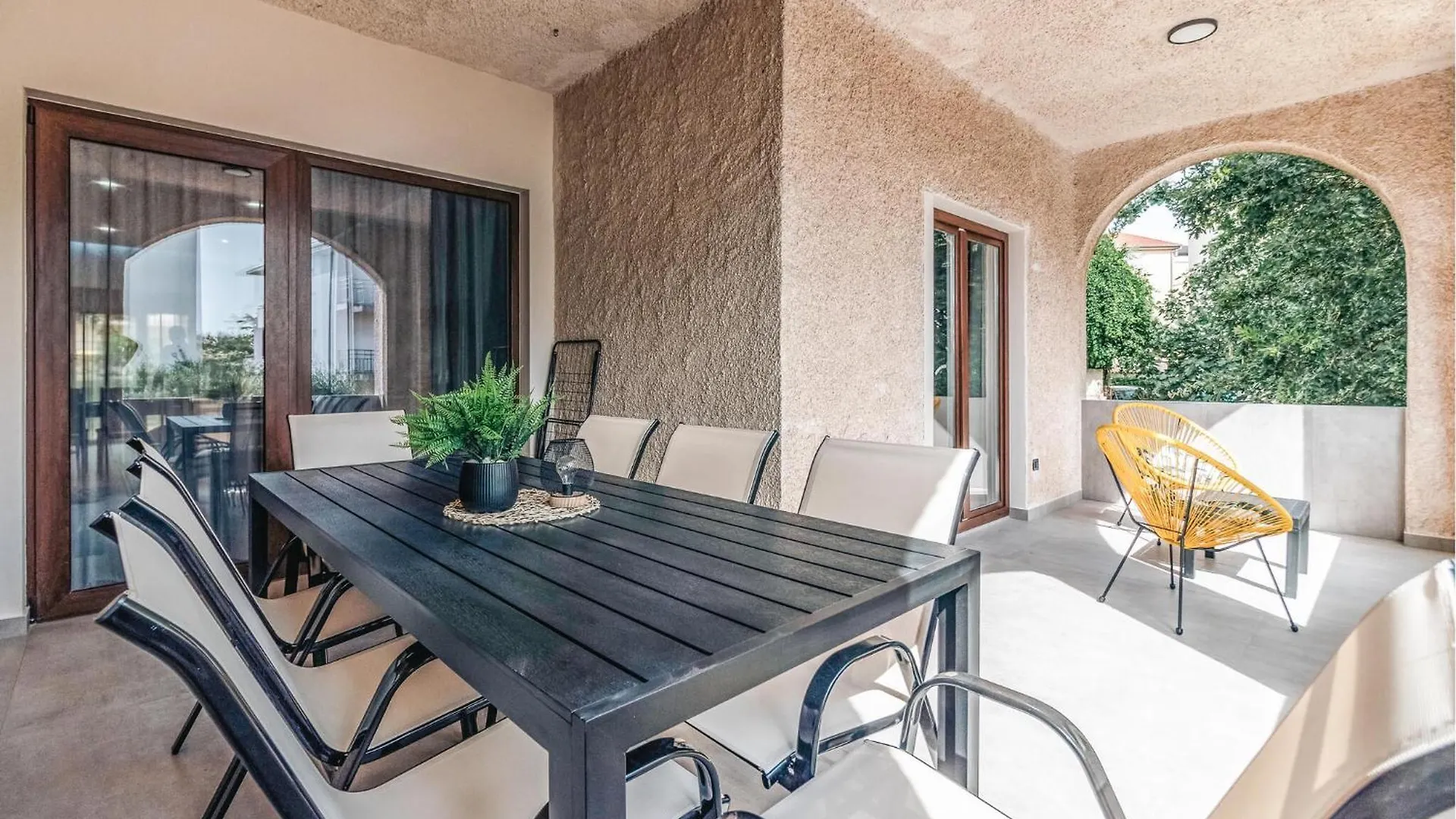 Amazing Apartment In Medulin With Kitchen